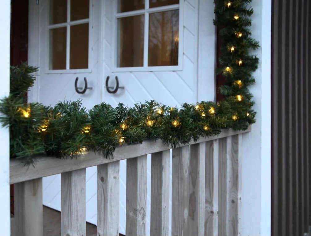 Christmas Cedar Garland With Pre-Lit Glow For Every Season - Image 9
