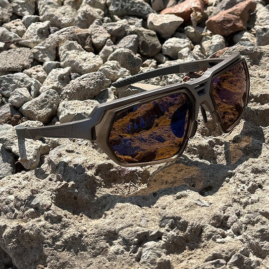 Photochromic Polarised Sports Sunglasses With Night-Enhancing Lenses And Tactical Wrap - Image 9