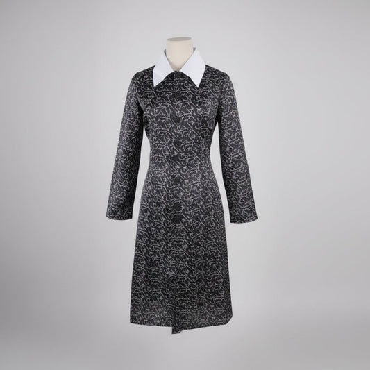 Women's Gothic Schoolgirl Halloween Costume With White Collar And Long Sleeves - Image 3