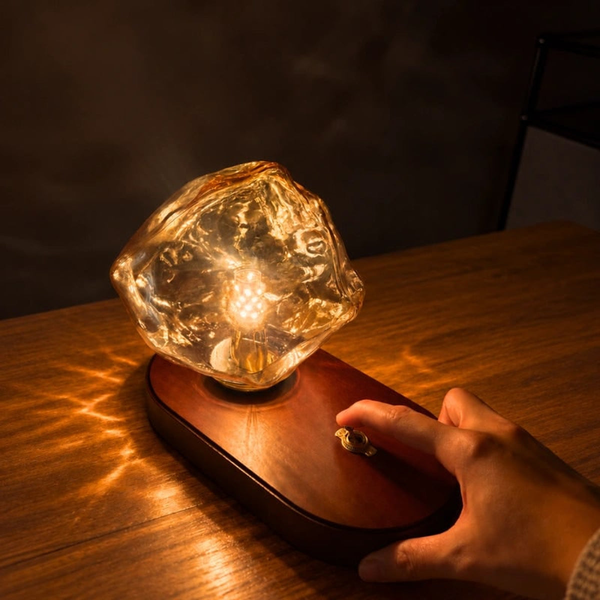 Amber Glass Table Lamp With Oak Base And Toggle Switch - Image 4