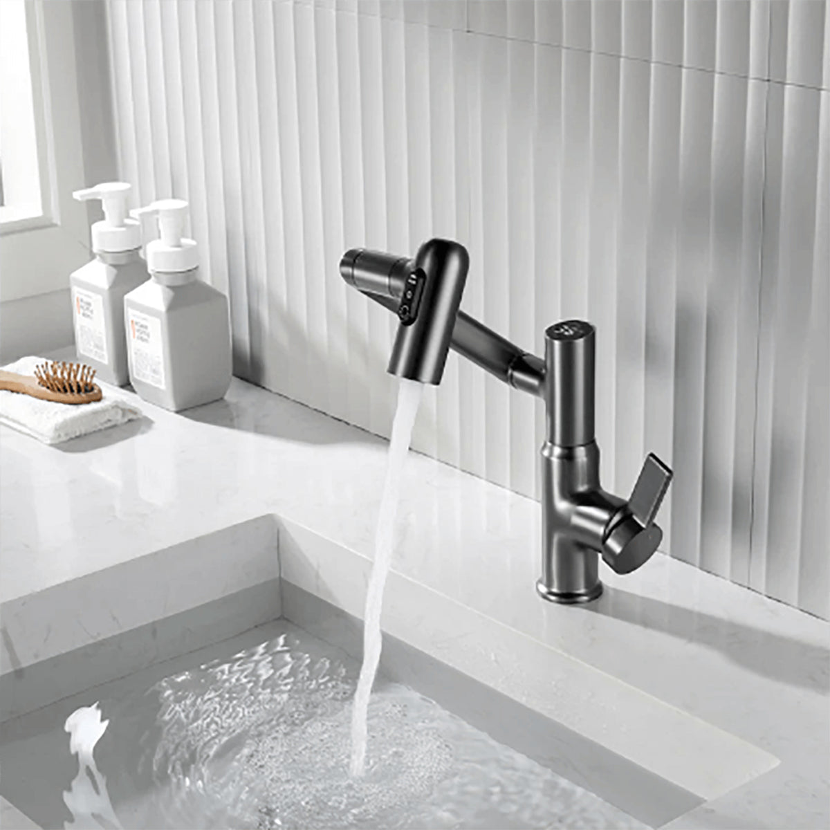 Aquatwist 360° Swivelling Kitchen Faucet With Integrated Temperature Display - Image 1