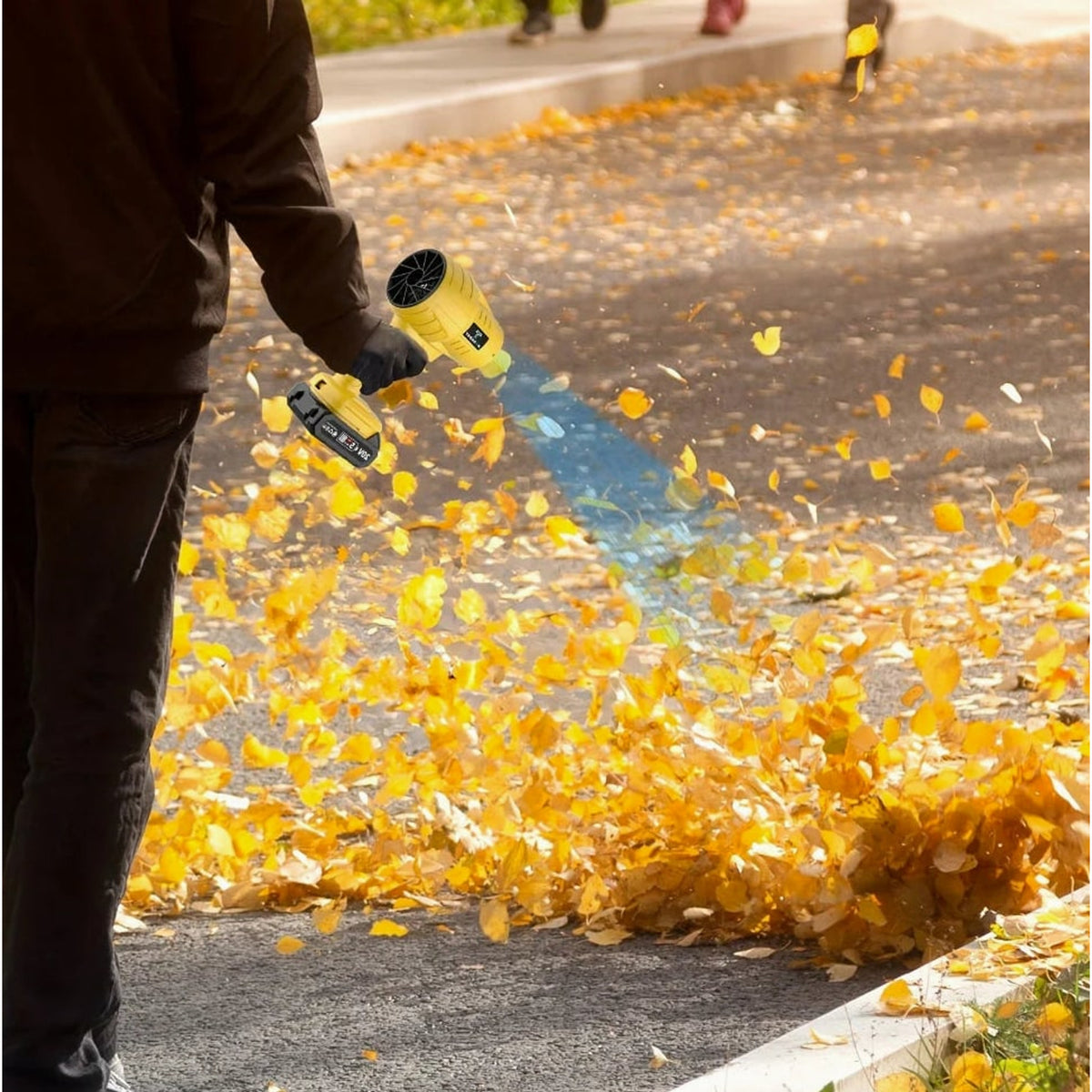 Cordless Leaf Blower With Brushless Motor And Swappable - Image 9