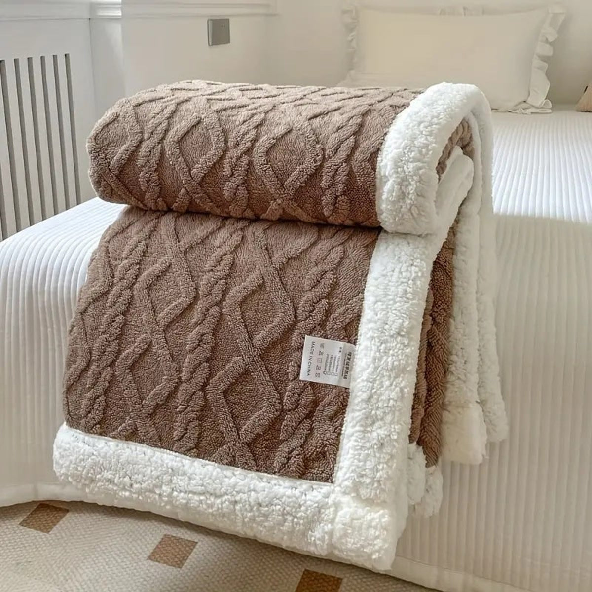 Cosy Reversible Snuggle Sherpa Blanket - Image 4