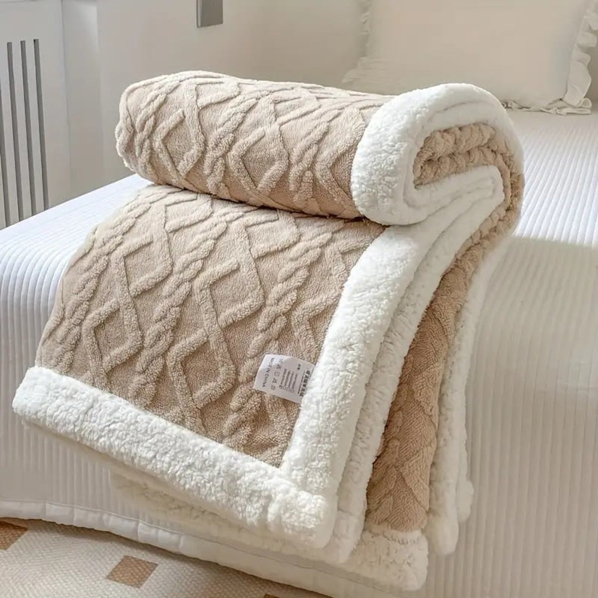 Cosy Reversible Snuggle Sherpa Blanket - Image 5