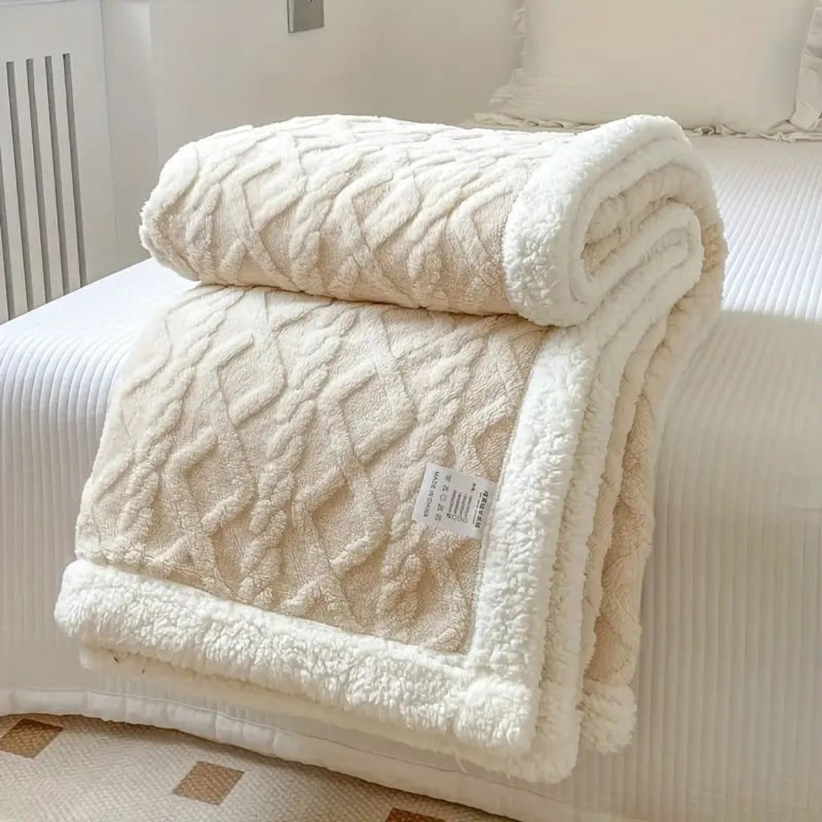 Cosy Reversible Snuggle Sherpa Blanket - Image 6