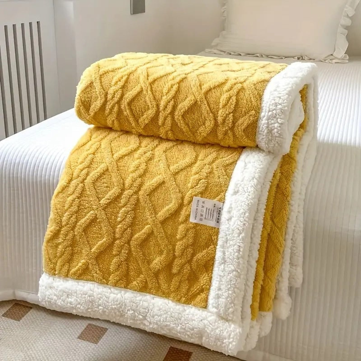 Cosy Reversible Snuggle Sherpa Blanket - Image 8