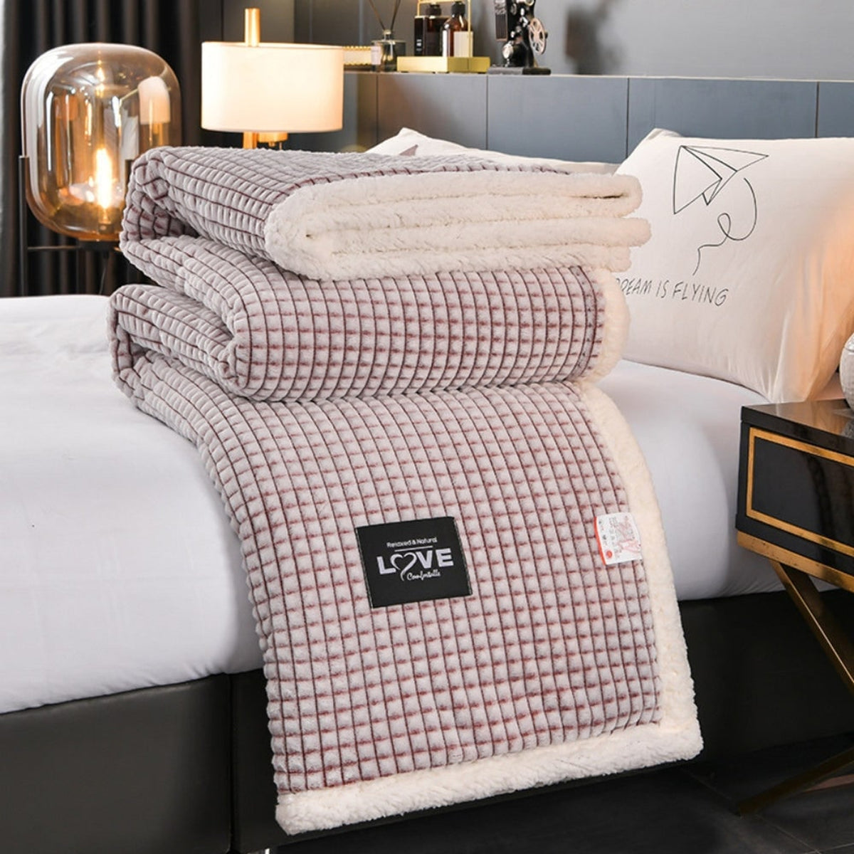 Cosy Waffle Sherpa Blanket With Warm Fleece Backing - Image 5
