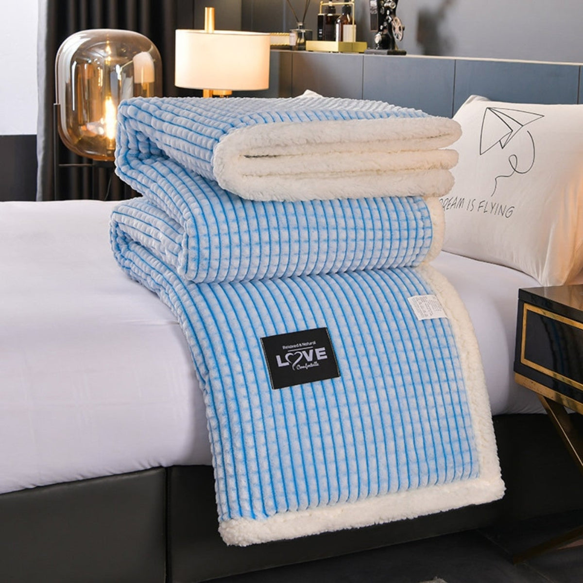 Cosy Waffle Sherpa Blanket With Warm Fleece Backing - Image 6