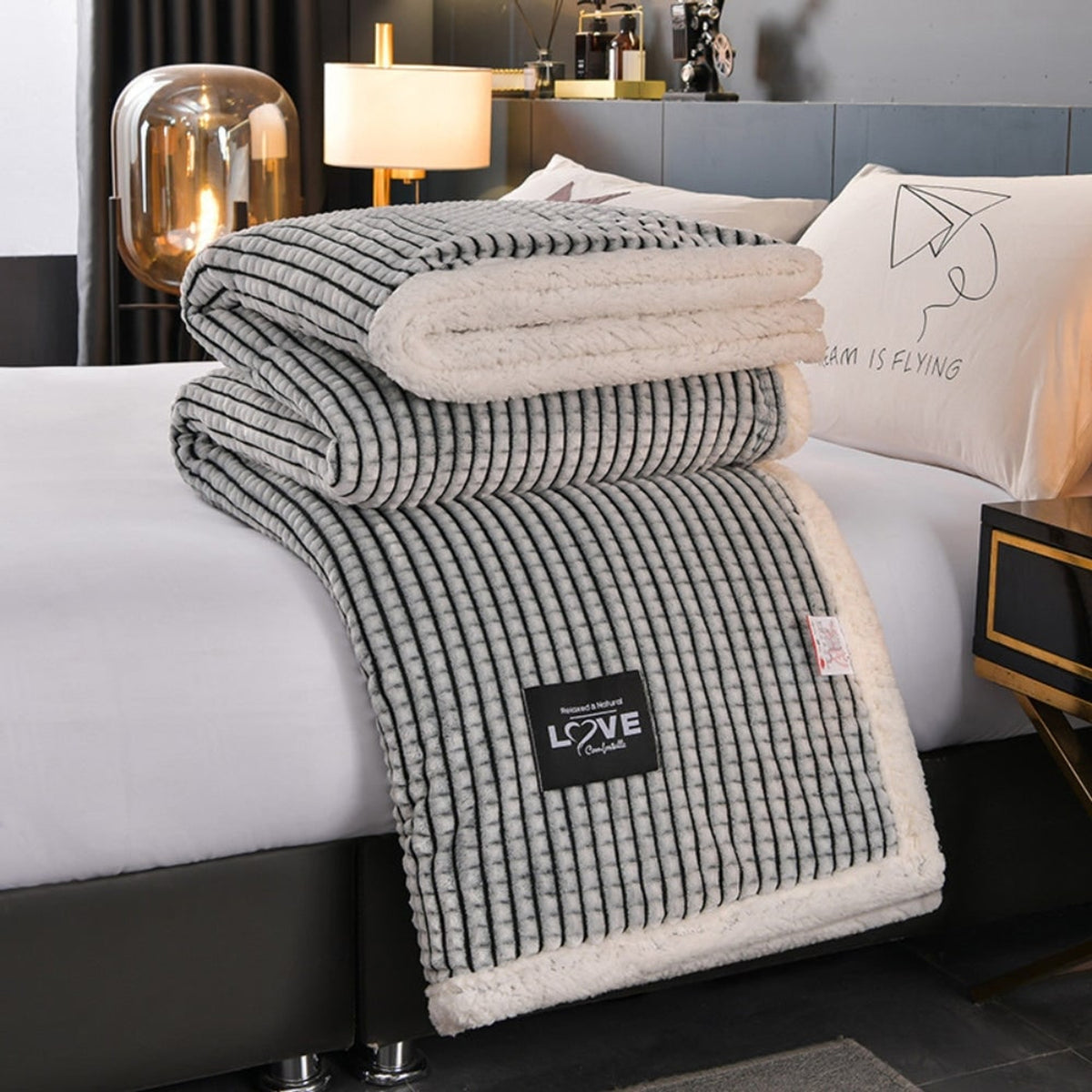 Cosy Waffle Sherpa Blanket With Warm Fleece Backing - Image 7
