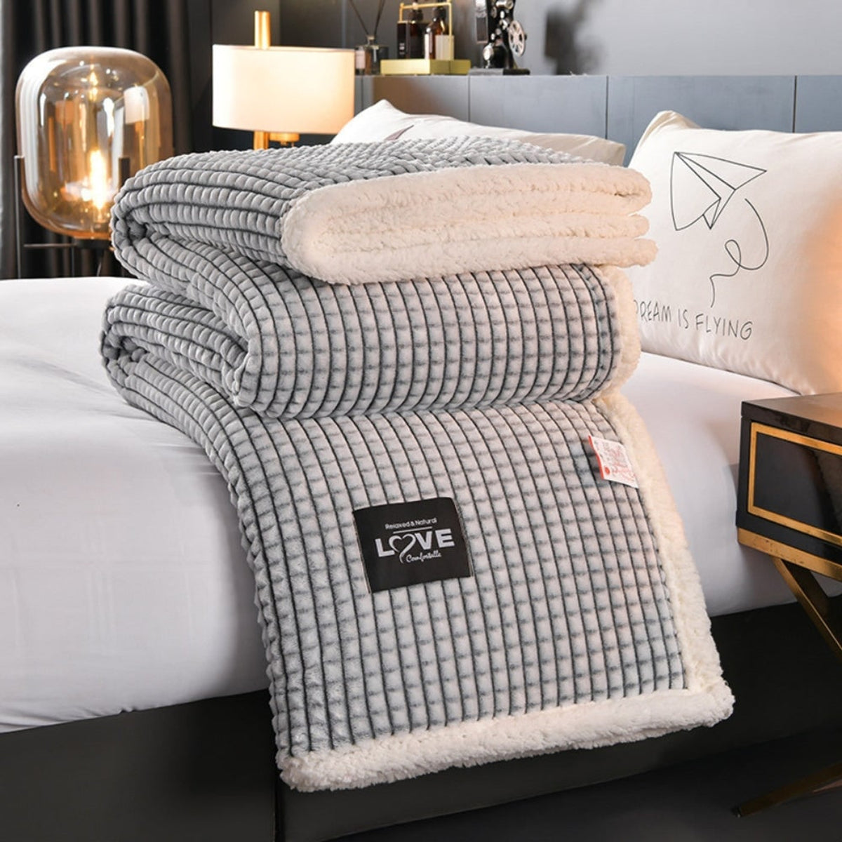 Cosy Waffle Sherpa Blanket With Warm Fleece Backing - Image 9