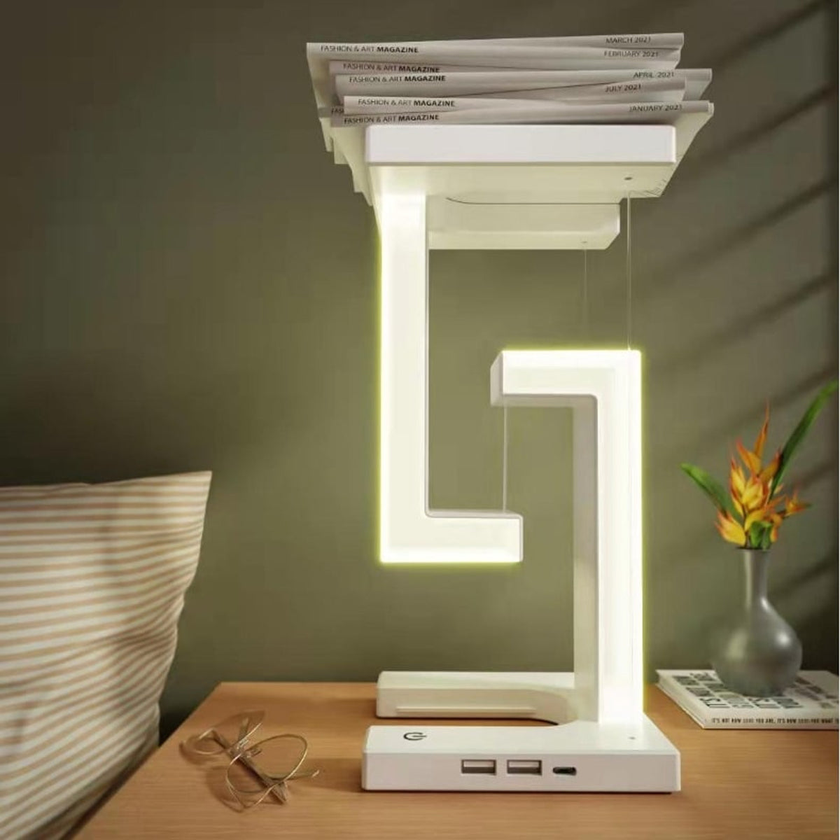 Creative Smartphone Wireless Table Lamp - Image 6