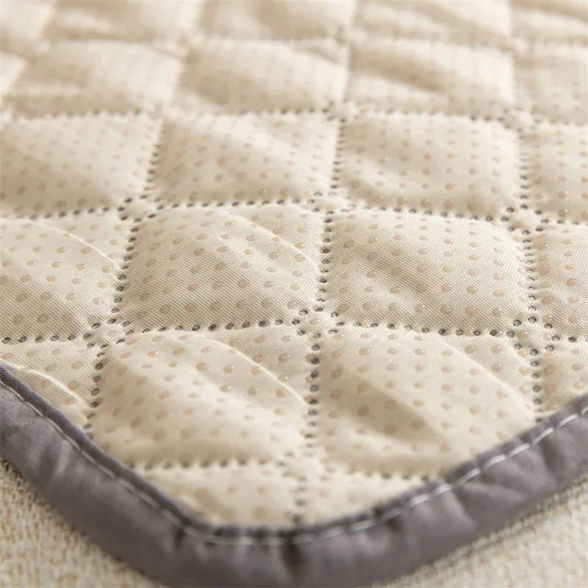 Dog Car Seat Cover Pet Protector Quilted Padded With Raised Sides For Backseat - Image 4