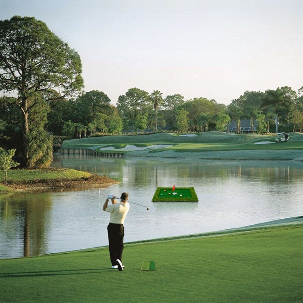 Floating Putting Green Mat With Practice Flag And Balls - Image 3