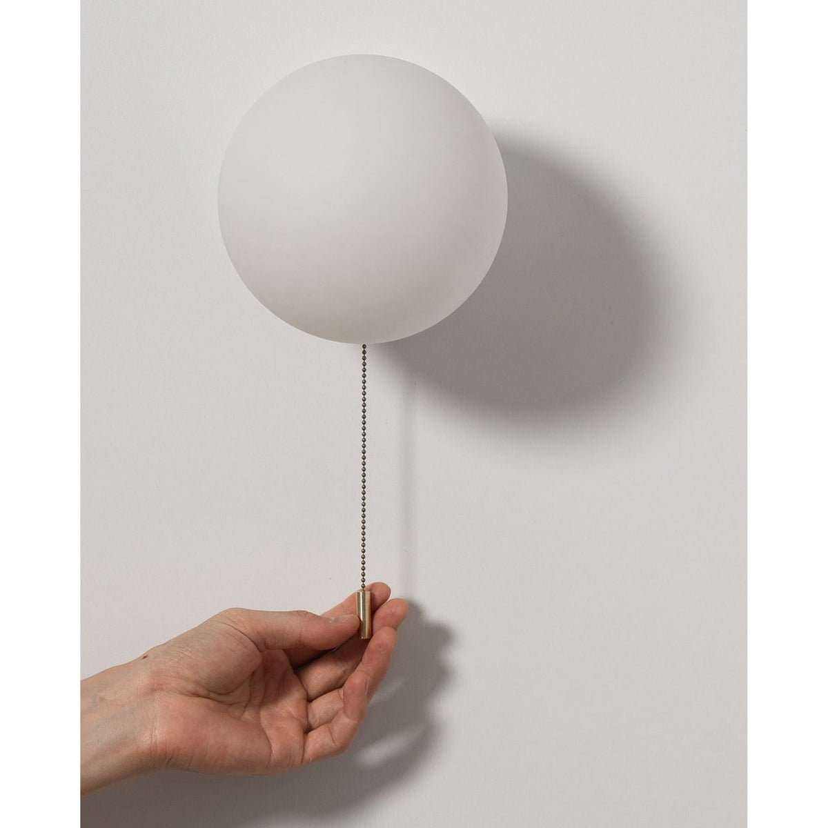 Frosted Glass Round Wall Lamp With Pull Switch - Image 4
