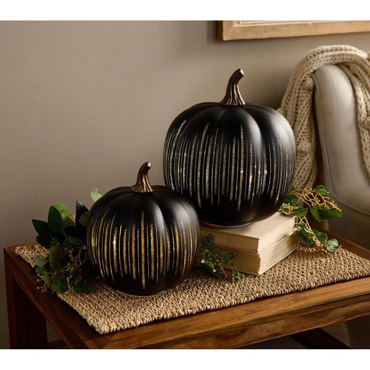 Glow-In-The-Dark Projection Pumpkin With Galaxy Starry Night Effect - Image 7