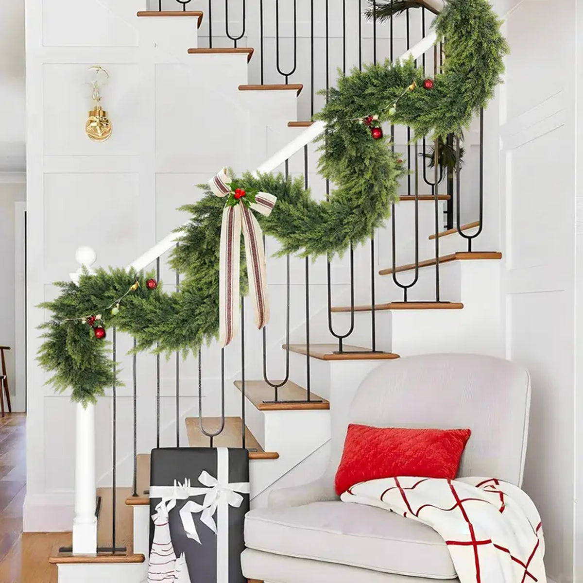 Handmade Christmas Artificial Pine Garland With Realistic Green Finish - Image 8