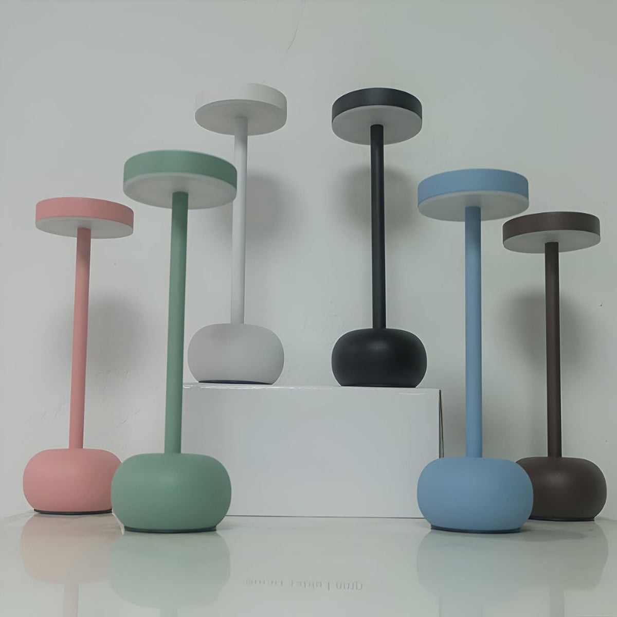 Modern Metal Table Lamp With Dimmable Touch - Image 11