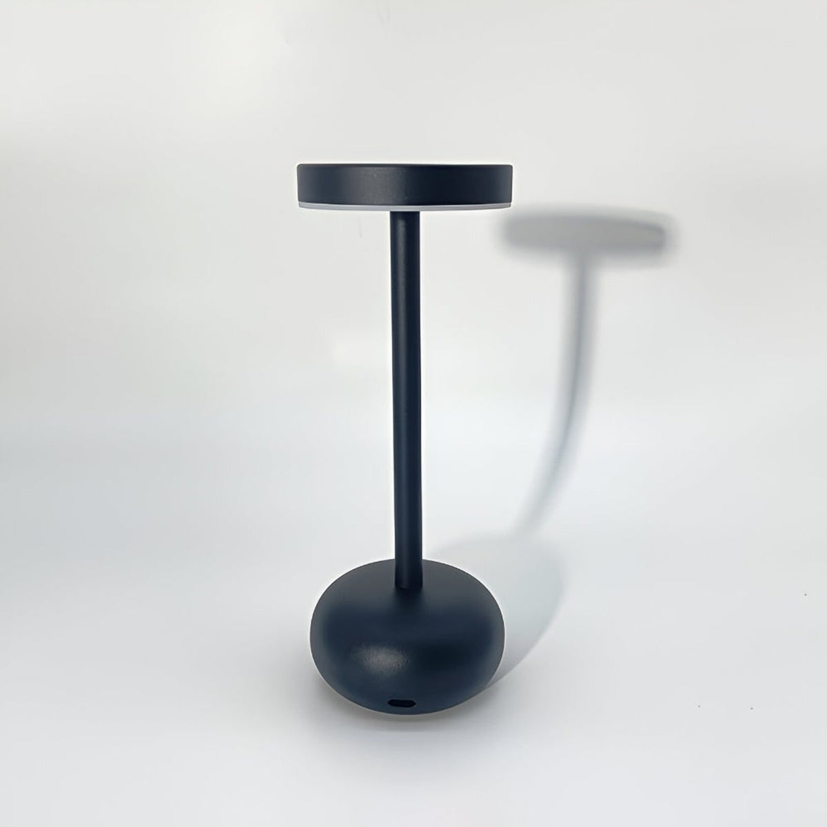Modern Metal Table Lamp With Dimmable Touch - Image 3