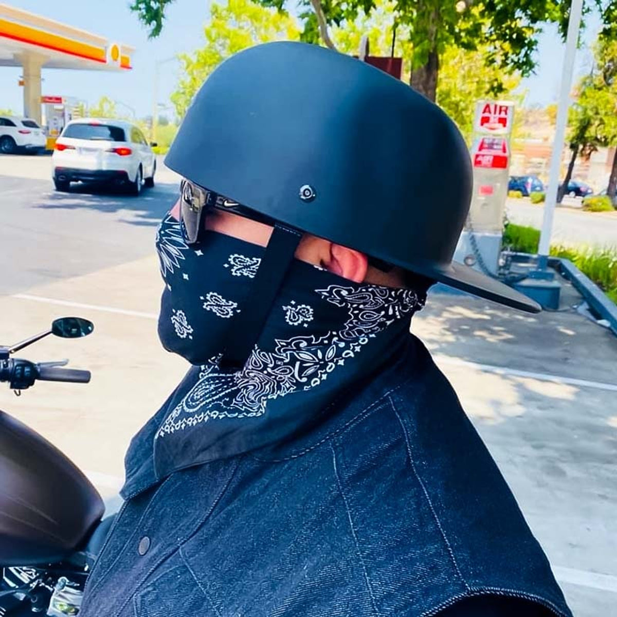 Motorcycle Helmet With Classic Cap Style Dot Approved For Men - Image 2
