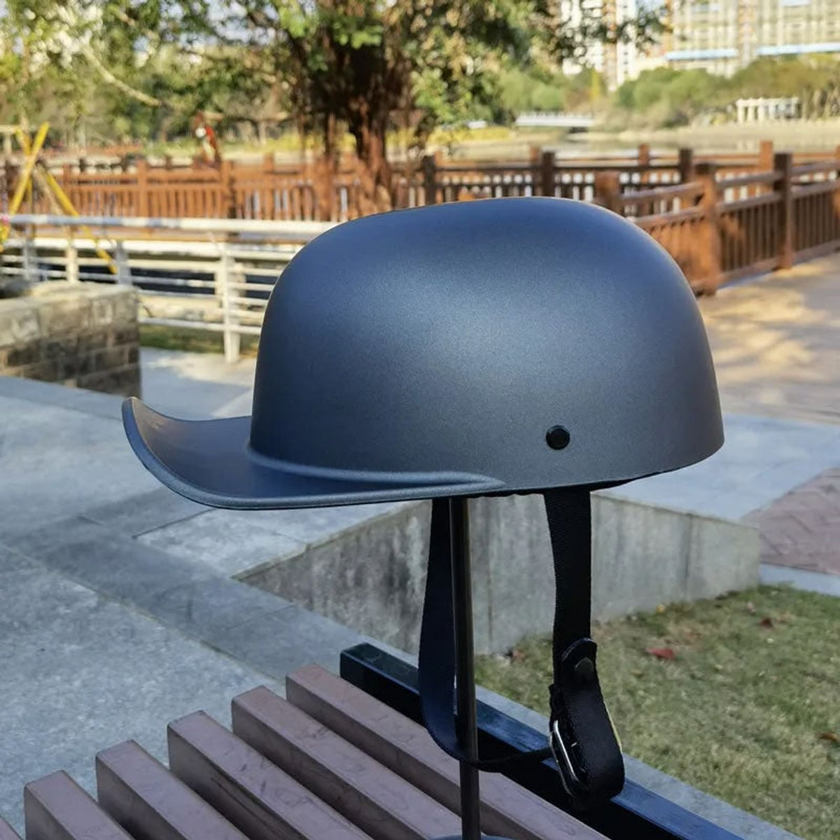 Motorcycle Helmet With Classic Cap Style Dot Approved For Men - Image 11