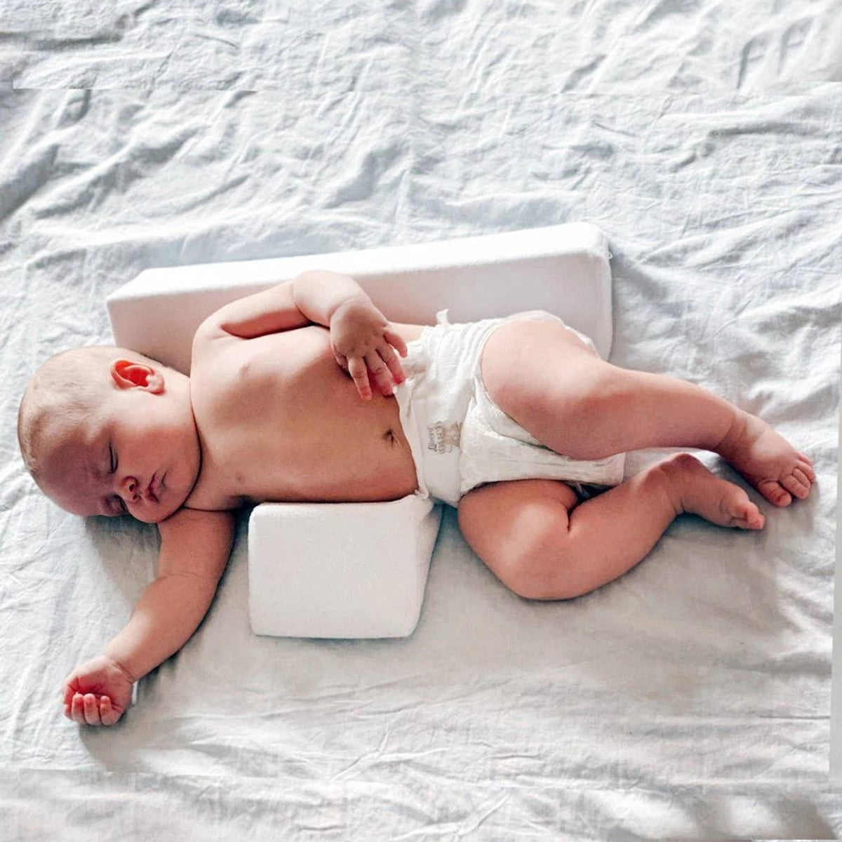 Newborn Side Sleeper Wedge With L-Shaped Foam Support - Image 4