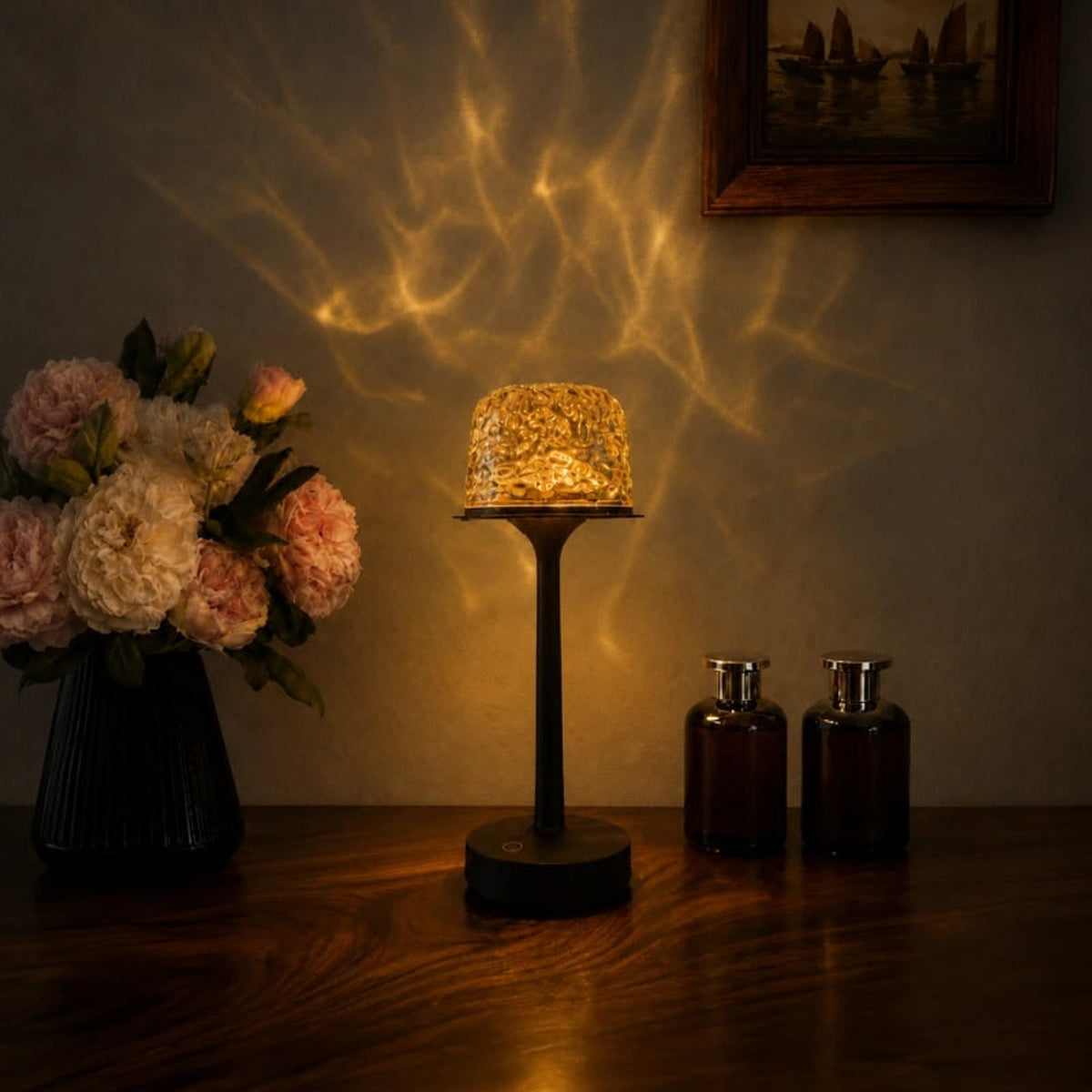 Northern Lights Lamp With Wooden Base And Aurora Projection - Image 1