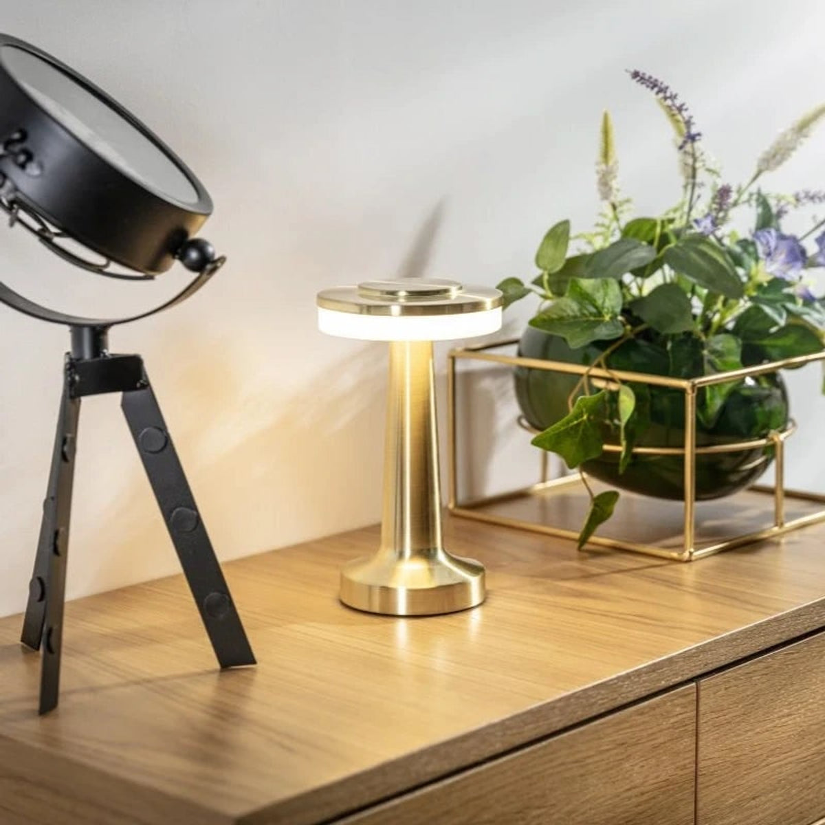 Portable Cordless Dimmable Bar Table Lamp - Image 4