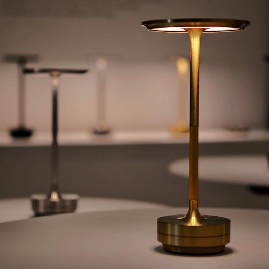 Portable Cordless Table Lamp With Touch Sensor And IP66 Waterproofing - Image 2