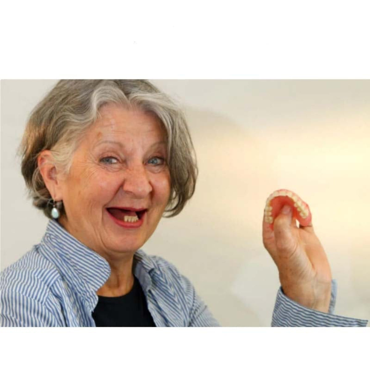 Removable Dentures With Flexible Cushion Grip Full Arch Set - Image 2