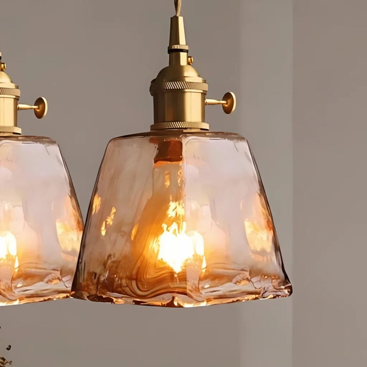 Retro Glass Pendant Light With Adjustable Height - Image 3