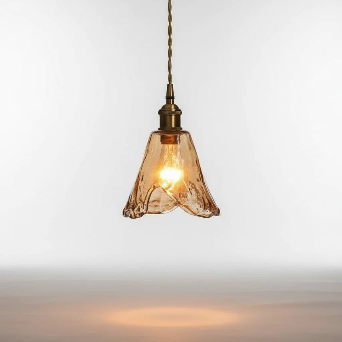 Retro Glass Pendant Light With Adjustable Height - Image 6