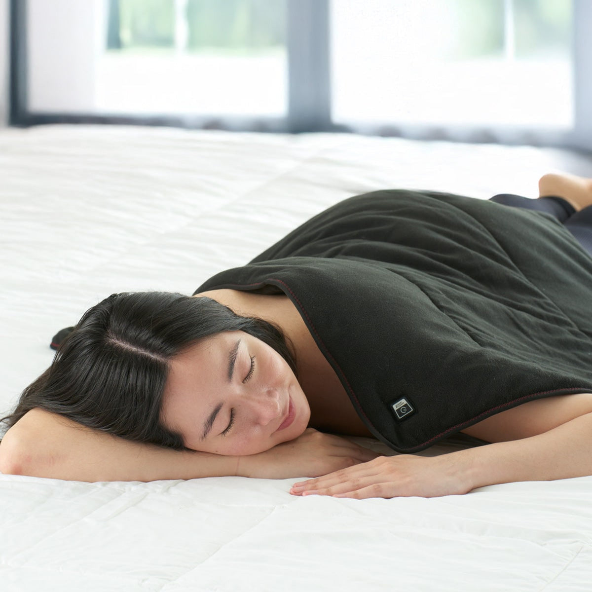 Sharper Image Infrared Heating Pad For Deep Muscle & Joint Pain Relief - Image 1