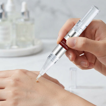 Tags & Moles Remover Pen With Tea Tree Oil And Arborvitae Extract - Image 1