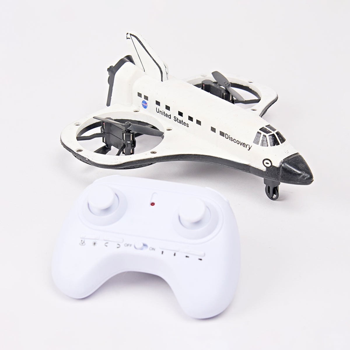 Smithsonian RC Space Shuttle Discovery Drone Remote Controlled Flying Toy For Kids Aged 10+ - Image 3
