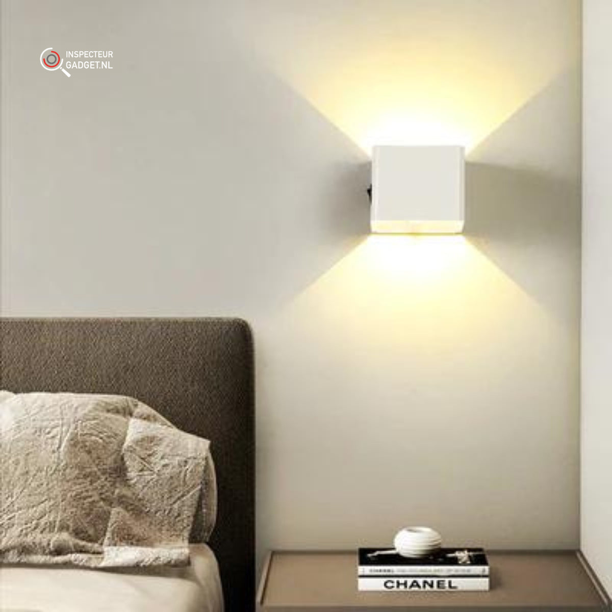 Wireless Wall Lamp With Beam And USB Rechargeable Battery - Image 2